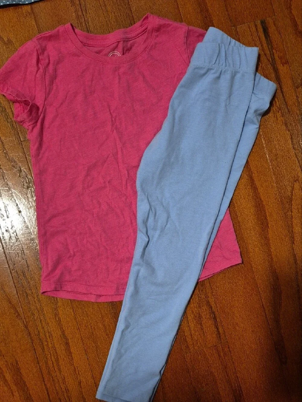 DKNY Pink Tee, Kensie Olive Bomber, Maroon Leggings & Camo Pants Set Bundle